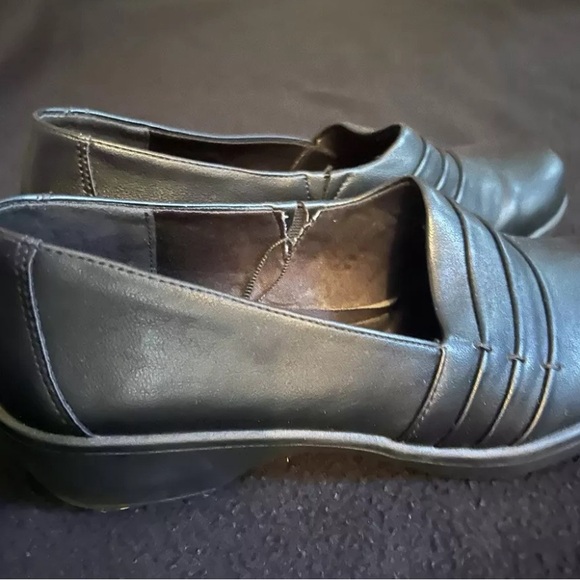 Women’s Flex Step with Memory Foam Black Shoes 8M - Picture 2 of 3